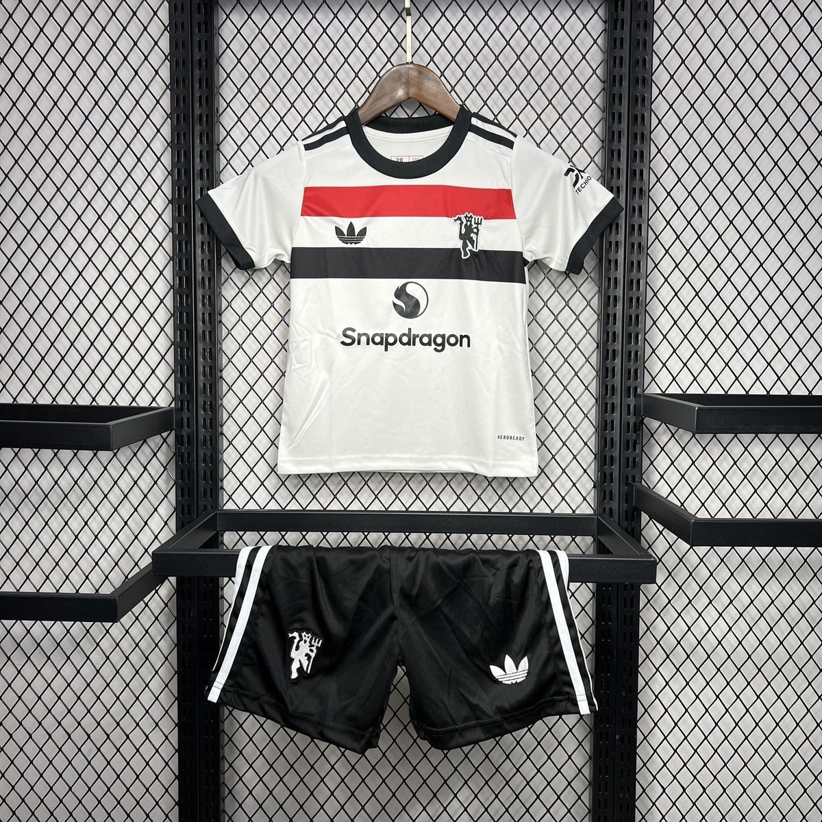 Manchester United 2024/25 Third Kit