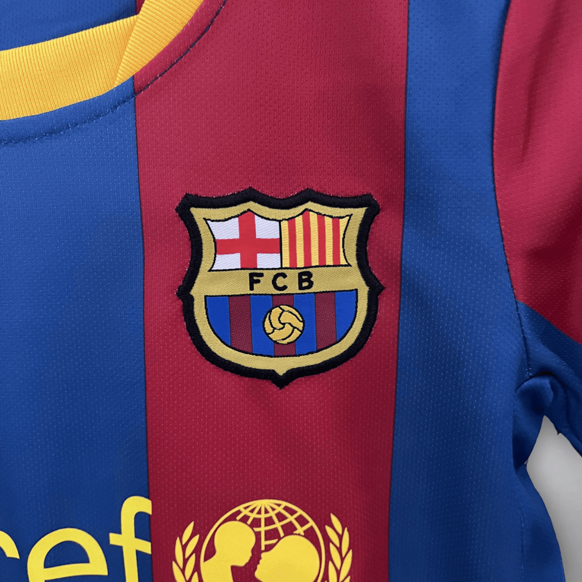 10/11 FC Barcelona Home Kids Size Kit