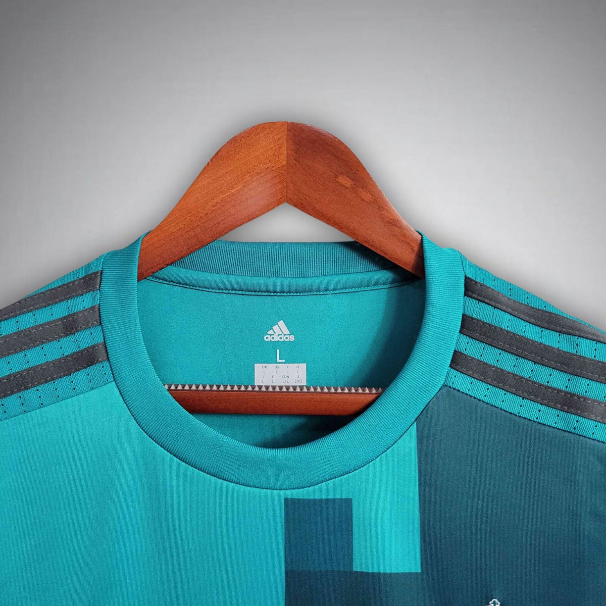 17/18 Real Madrid Third Long Sleeve Kit
