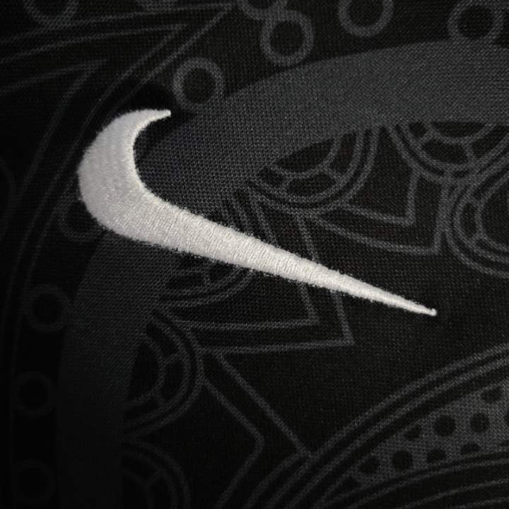 FC Barcelona "Noir Fleur" Premium Kit