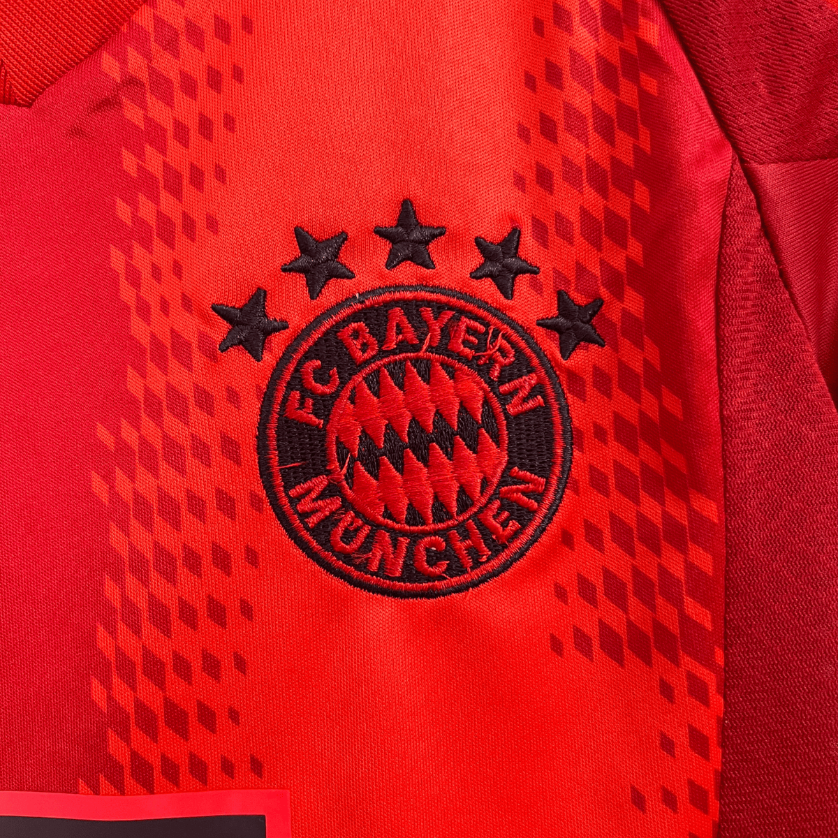 24/25 FC Bayern Home Kids Size Kit