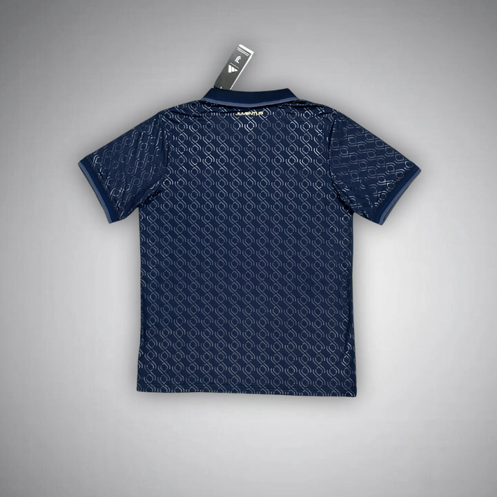 Juventus "Juve Iconica" Premium Kit