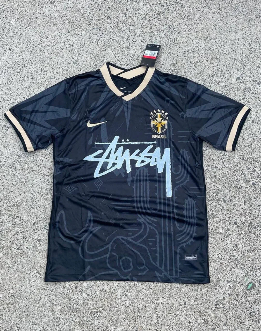 Stüssy x Brazil "Desert Breeze" Special Kit