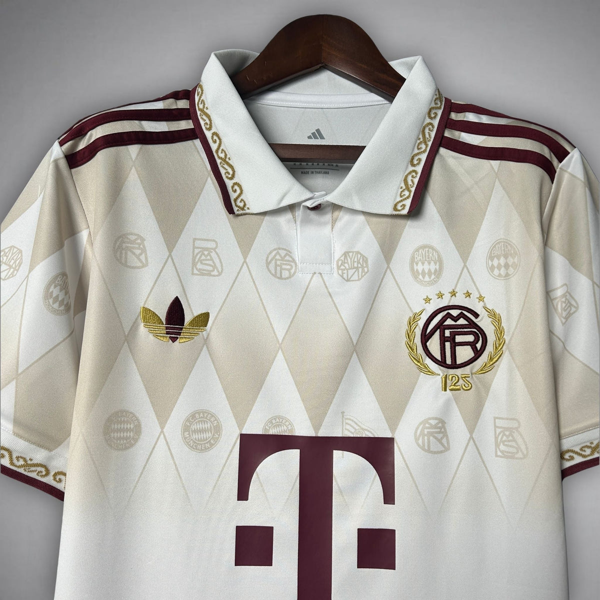 FC Bayern "Die Krone" Premium Kit