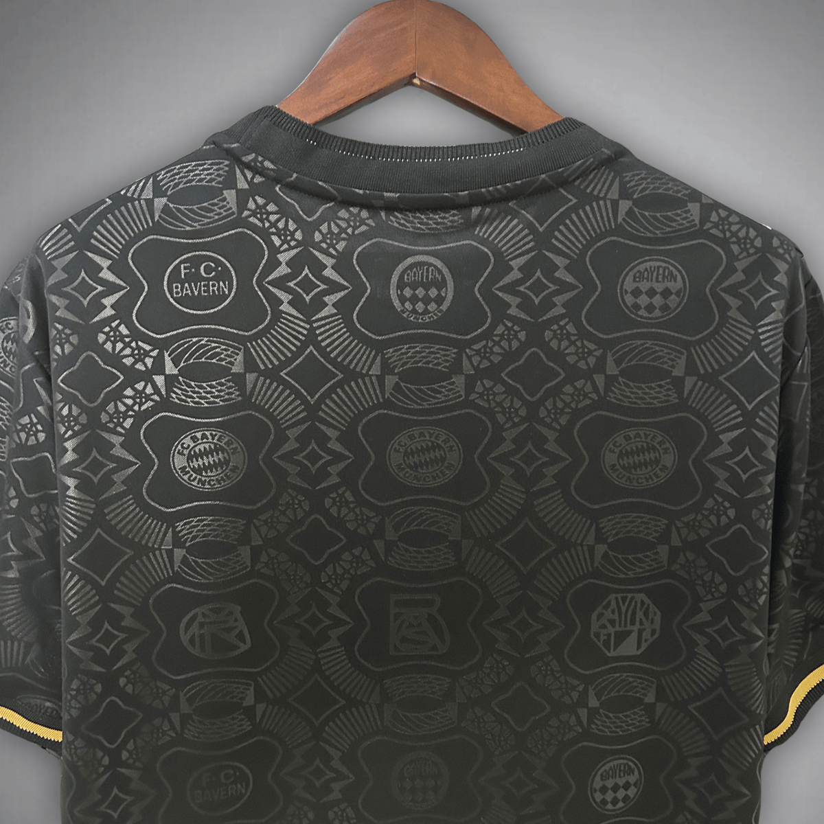 FC Bayern "Luxe Chrome" Premium Kit
