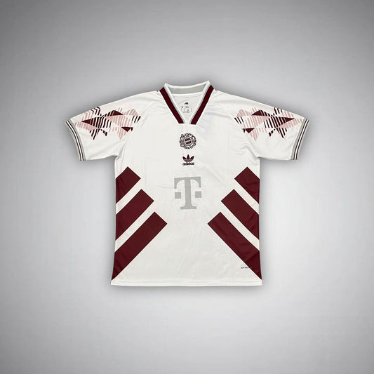 FC Bayern "Mia San Luxe" Premium Kit