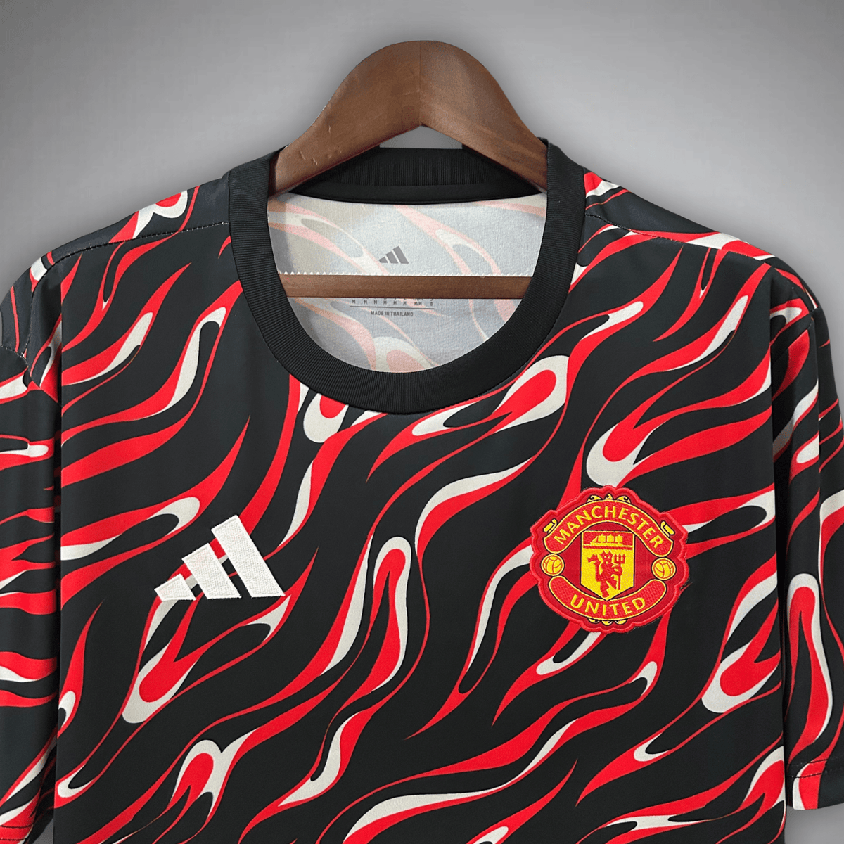 Manchester United "Lava Waves" Premium Kit