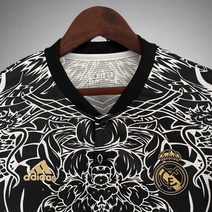 Real Madrid "Dragón Mítico" Premium Kit
