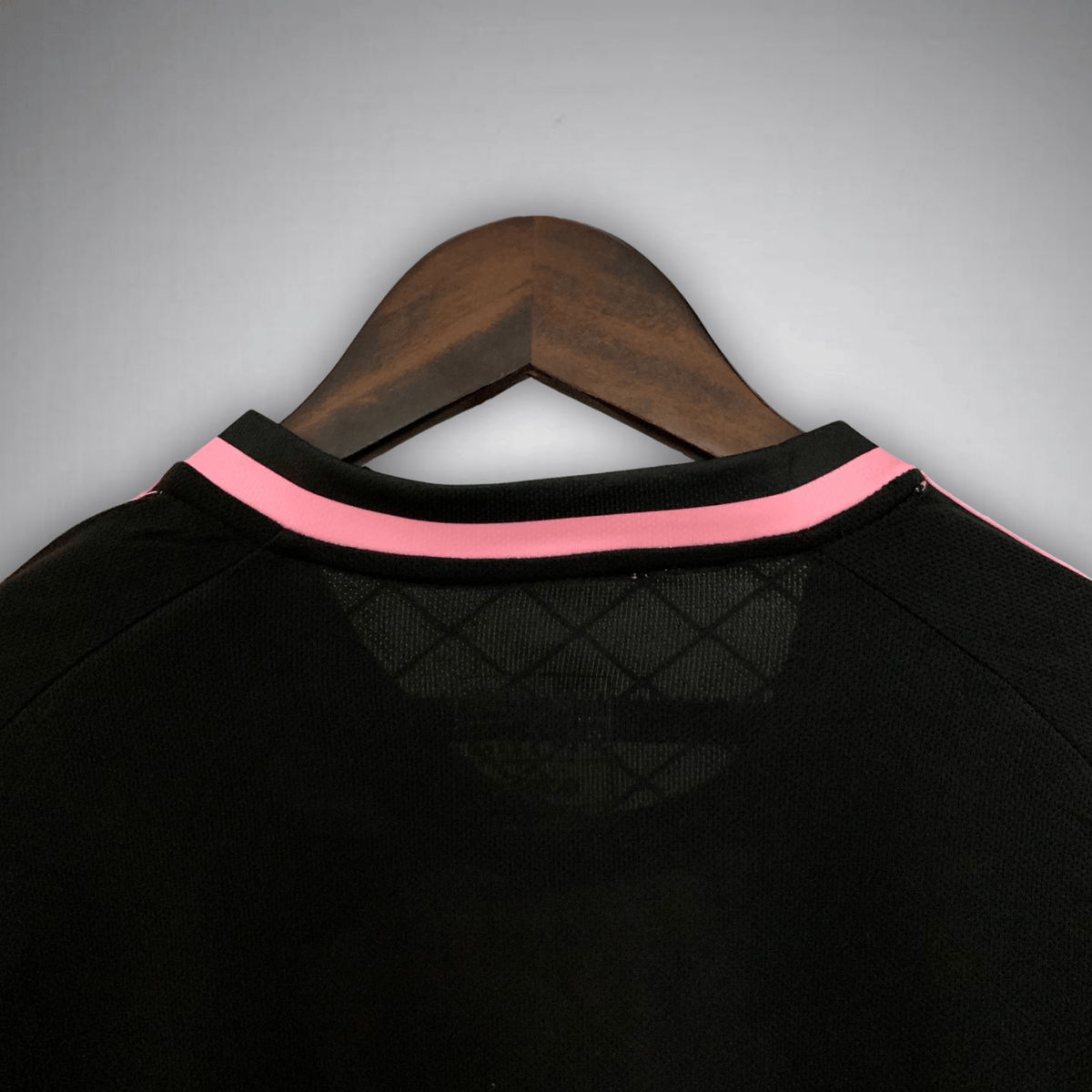 Real Madrid "Pink Kingsnake" Premium Kit